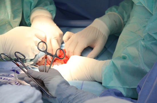 Medical Tourism: Greek Doctor pioneer in augmented-reality surgery (video)