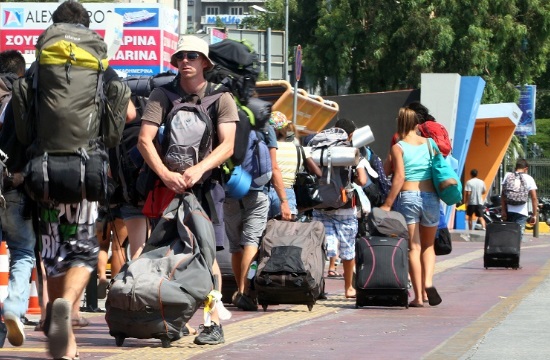 Greece among EU countries with highest shares of overnight stays in 2015
