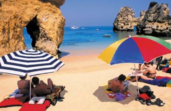 UNWTO:  International tourist arrivals to grow 3-4% in 2017 despite challenges