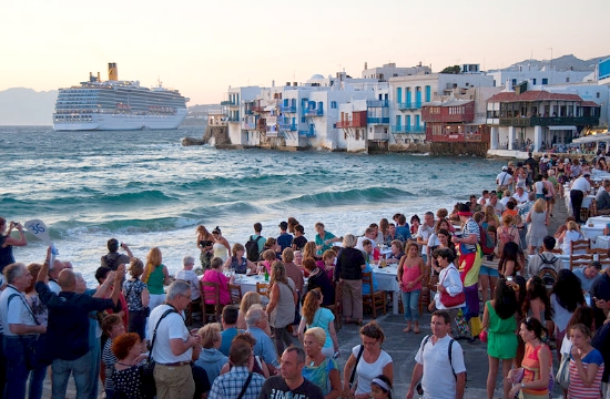 Hotel occupancy rates reach 90% in Mykonos island during September