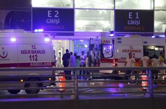 18 killed and 27 hurt, after PKK car bomb attack on police in Turkey