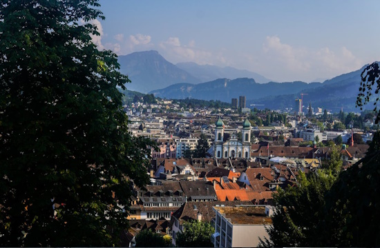 Switzerland: Reduced special VAT rate for hotels to be extended