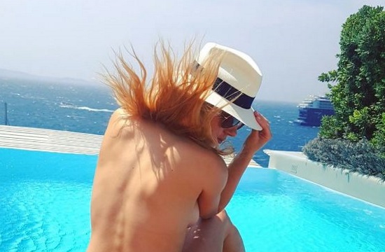 ‘Vikings’ star Katherine Winnick meditates on Mykonos and Santorini