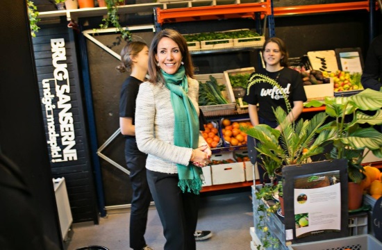 Supermarket that sells surplus food opens in Denmark