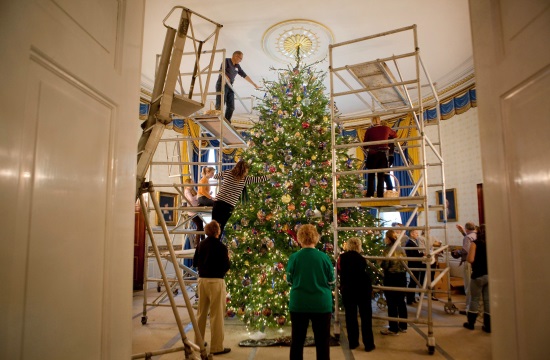 White House Christmas tree with Greek touch