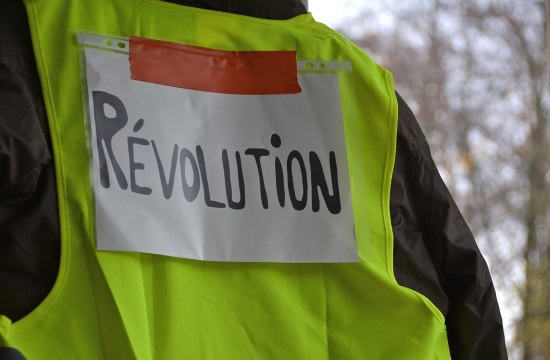 Nicosia advises Cyprus citizens on 'yellow vests' riots across France