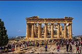 Athens in ten most affordable European cities for UK tourists