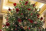Hotel Grande Bretagne in Athens lights up its Christmas tree (videos)