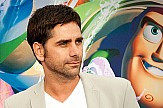 Greek American actor John Stamos featured in ‘The Little Mermaid Live!’ (video)