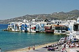 Island report: High rents force Mykonos’ firms to shut down (video)