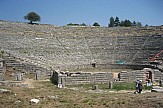 Prime Minister briefed on restoration work at Ancient Greek theatre of Dodoni
