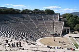Epidaurus Theatre: Great success with Aristophanes’s ‘The Birds’ (video)