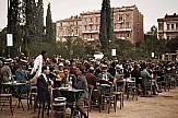 Striking image of Athenian coffee scene in 1926 goes viral