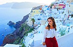 Greek hotel management company HotelBrain announced a dynamic digital campaign in collaboration with the Italian clothing label Intimissimi to be held on the Greek island of Santorini this weekend