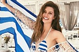Social media star Hannah Stocking unleashes “Greek self” in Mykonos (videos)