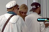 Paris Hilton arrives unexpected in Mykonos (video)