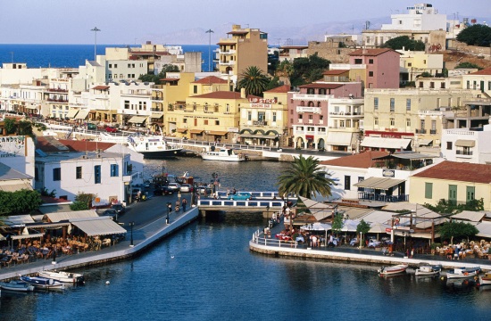 Τρεις άδειες για νέα τουριστικά καταλύματα σε Κρήτη και Εύβοια