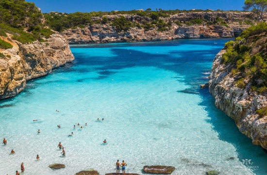 Σπάει όλα τα κοντέρ ο τουρισμός στην Ισπανία με έσοδα 128 δισ. ευρώ για το 2024