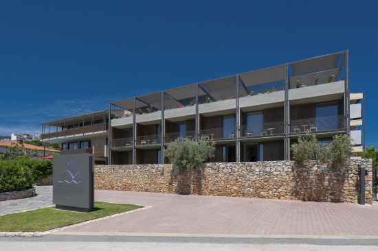 Επαναλειτούργησε το ιστορικό ξενοδοχείο της Σκιάθου Alkyon μετά το χτύπημα της κακοκαιρίας Daniel