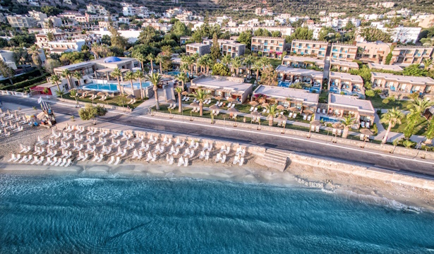 Meliá Hotels: Περισσότερες κρατήσεις στα ξενοδοχεία της σε Κρήτη και Ρόδο σε σχέση με το 2022