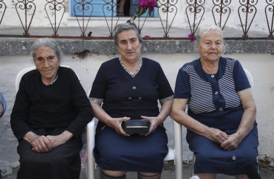 Το Αθηναγόρειο Βραβείο Ανθρωπίνων Δικαιωμάτων στη Γιαγιά της Λέσβου