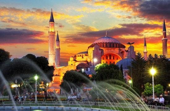 Ευκαιρία για την Τουρκία η κρίση στην Ελλάδα- ενθαρρύνει τον εσωτερικό τουρισμό, προσδοκά μερίδιο από όσους δεν έρθουν