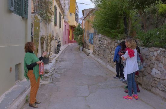 Athens Walking Tours: Οι κρυφές ομορφιές και η ιστορία της Αθήνας έκλεψαν τις εντυπώσεις των Αθηναίων