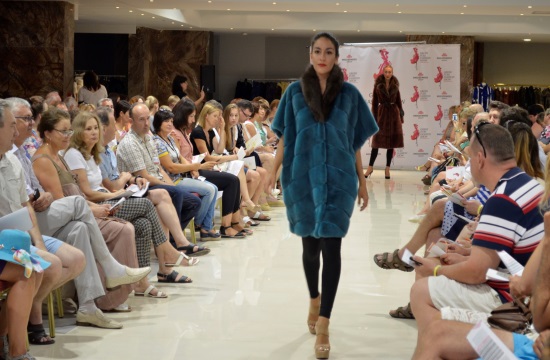Όμιλος Μουζενίδη: Ελληνικό Fashion Show Γούνας στη Χαλκιδική