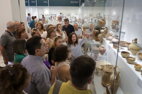 1.200 επισκέπτες στο Αρχαιολογικό Μουσείο Ηρακλείου για τον Κρητικό Αμπελώνα