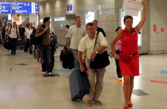 Τουριστικοί πράκτορες Κρήτης: Να επεκταθεί το αεροδρόμιο Ηρακλείου, όχι στο αεροδρόμιο Καστελλίου