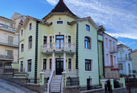 Πάγωμα των πλειστηριασμών στην Καστοριά ζητεί ο δήμαρχος μετά την κατάσχεση ξενοδοχείου