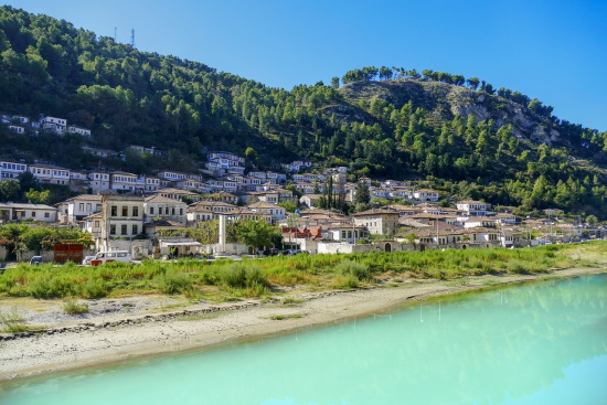 Τουρισμός | Το Cyplon Holidays πρόσθεσε την Αλβανία στις διακοπές των Βρετανών το 2024