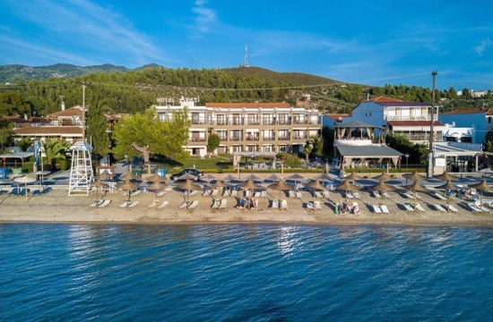 Πλωτές εξέδρες σε τουριστικές και ξενοδοχειακές επιχειρήσεις Κέρκυρας και Χαλκιδικής