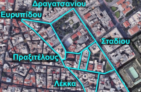 This is Athens-Polis: Καθαρίζονται οι αφίσες και οι μουντζούρες στο ιστορικό κέντρο