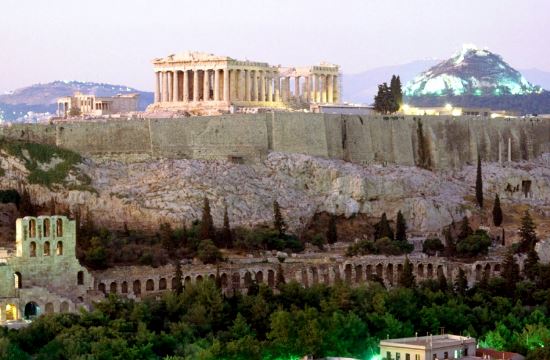 Guardian: Μίνι ταξιδιωτικός οδηγός για την Αθήνα - οι γκαλερί, το shopping σε καλές τιμές, τα θερινά σινεμά και η κεντρική αγορά που ακόμα κρατά... χαρακτήρα