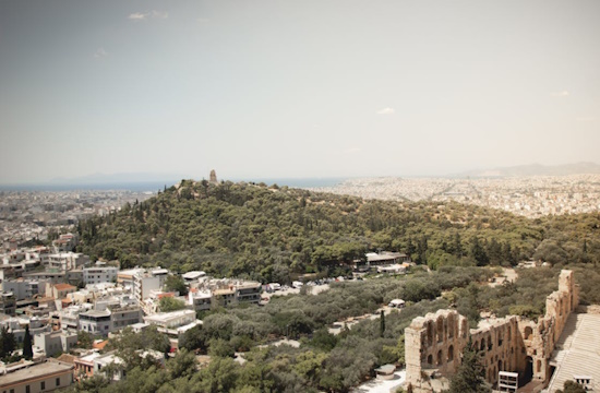 Έρευνα: «Φωτιά» οι τιμές αλλά και η ζήτηση για Airbnb στην Αθήνα και την Ευρώπη την Πρωτοχρονιά