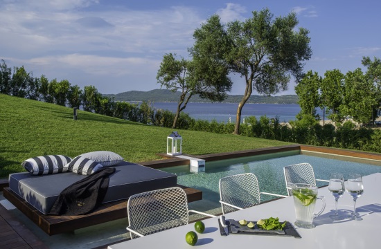 Το ξενοδοχείο Avaton Luxury Villas Resort νέο μέλος της Relais & Châteaux