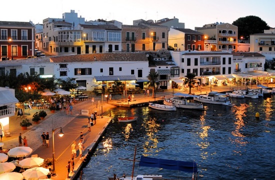 Πρόστιμα-φωτιά στα ξενοδοχεία των Βαλεαρίδων για μεθυσμένους τουρίστες