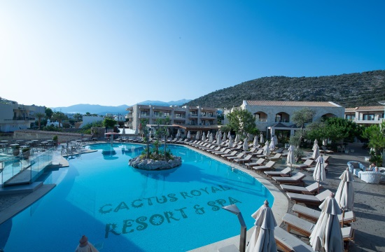 TUI Holly: Αυτά είναι τα 12 κορυφαία ελληνικά ξενοδοχεία για τους πελάτες της TUI