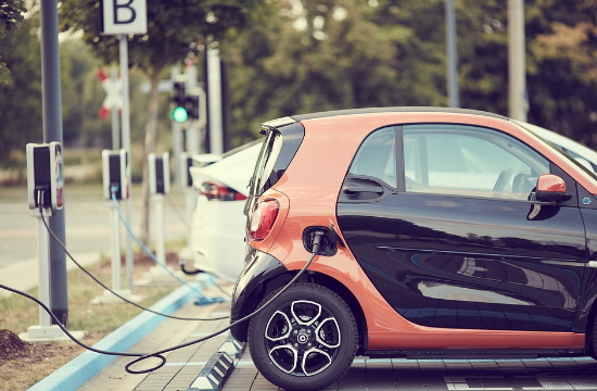 Οι πωλήσεις EVs στην Ευρώπη θα ξεπεράσουν αυτές των συμβατικών έως το 2028