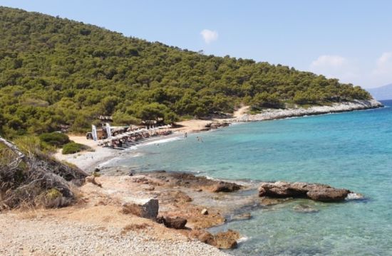 Δραγονέρα: Η εξωτική παραλία στο Αγκίστρι, δίπλα στην Αθήνα