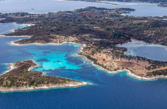 Το ελληνικό νησάκι που θεωρείται ότι έχει ζεστά νερά όλο το χρόνο