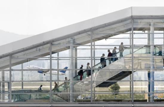 10,4% επάνω η επιβατική κίνηση στο αεροδρόμιο Αθηνών το α' 5μηνο