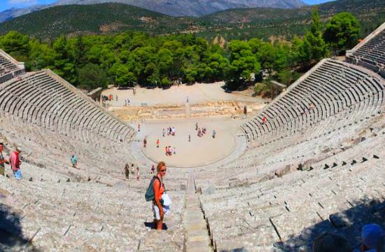 Στα 7 πιο εντυπωσιακά αμφιθέατρα του κόσμου η Επίδαυρος