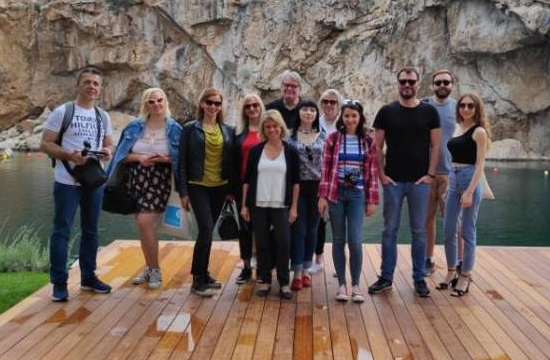 11 ξένοι δημοσιογράφοι ανακαλύπτουν τον θαλάσσιο τουρισμό της Αττικής