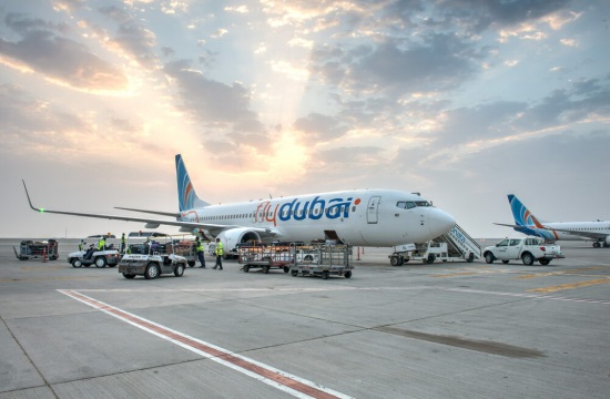 Flydubai: Νέες πτήσεις προς Μύκονο και Σαντορίνη