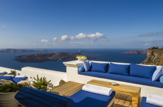 Στην Everty το ξενοδοχείο Iconic Santorini