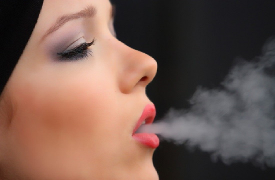 Η Κομισιόν προτείνει την απαγόρευση των θερμαινόμενων προϊόντων αρωματισμένου καπνού