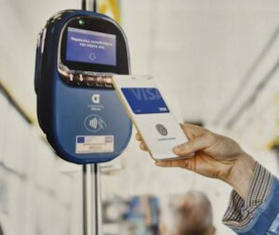 Ανέπαφη πληρωμή με τραπεζική κάρτα στα λεωφορεία των γραμμών Express του Αερολιμένα Αθηνών