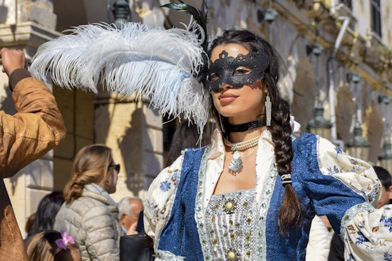 Το Καρναβάλι ζεσταίνει τα ταμεία των τοπικών επιχειρήσεων - τι λένε στο Tornos News παράγοντες των περιοχών